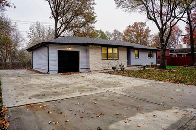 129 N Mulberry Street, House other with 4 bedrooms, 3 bathrooms and null parking in Gardner KS | Image 3