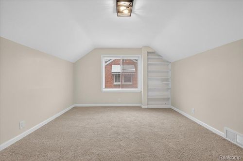 11684 Sussex Street, Detroit, MI, 48227 | Card Image