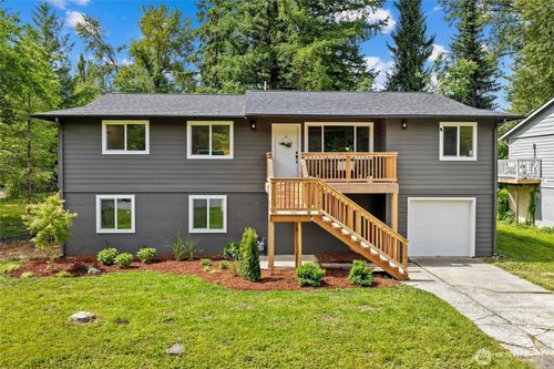 39845 Se Spruce St, Snoqualmie, WA, 98065-9556 | Card Image