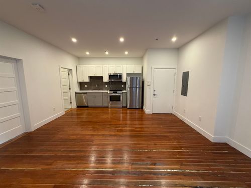 9-4 Elliot Street, Brattleboro, VT, 05301 | Card Image