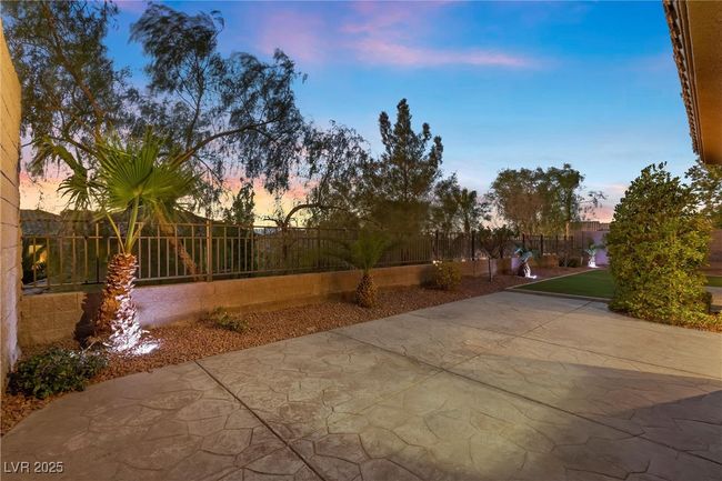 2717 Mona Lisa St, House other with 5 bedrooms, 6 bathrooms and null parking in Henderson NV | Image 8