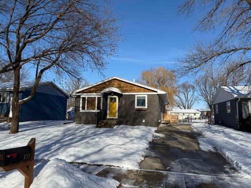 735 W Clark St, Vermillion, SD, 57069-1919 | Card Image