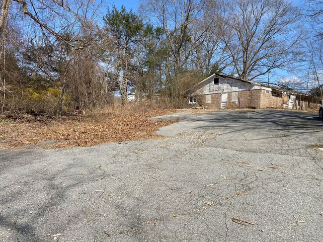 828 Vauxhall Street Ext, House other with 0 bedrooms, 1 bathrooms and 5 parking in Waterford CT | Image 16