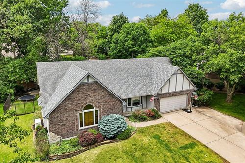 602 Fountain Hills Dr, Warrensburg, MO, 64093-2957 | Card Image
