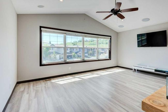 34 Chaparral Valley Place Se, House other with 5 bedrooms, 4 bathrooms and 4 parking in Calgary AB | Image 34