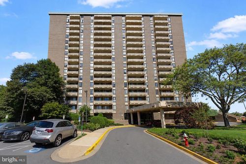 420-1800 Old Meadow Rd, MCLEAN, VA, 22102-1811 | Card Image