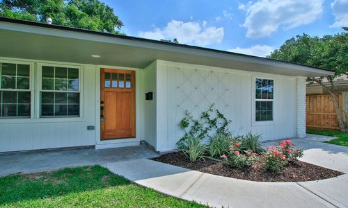 5313 De Lange Ln, Houston, TX, 77092-4207 | Card Image