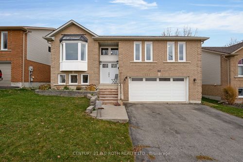 30 Frontier Ave, Orillia, ON, L3V7S8 | Card Image