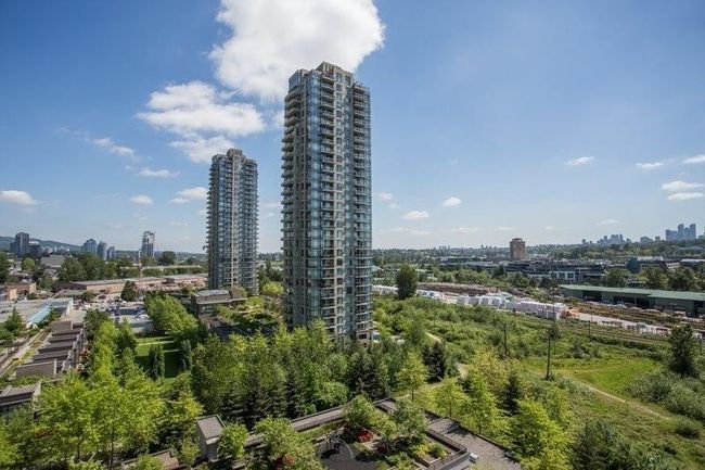 1804 - 4178 Dawson Street, Condo with 2 bedrooms, 2 bathrooms and 1 parking in Burnaby BC | Image 2