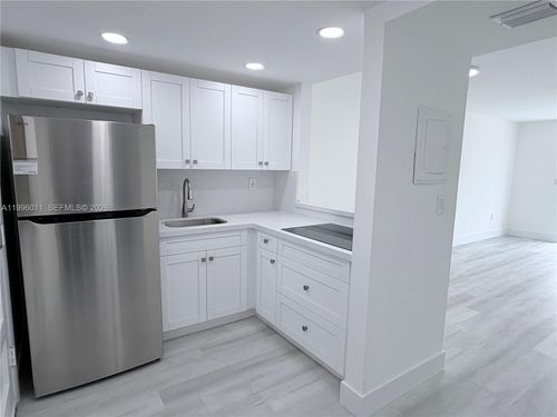 apt-d112-2980 Point East Dr, Aventura, FL, 33160-2643 | Card Image