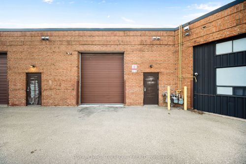 9-32 Goodmark Pl, Etobicoke, ON, M9W6J4 | Card Image