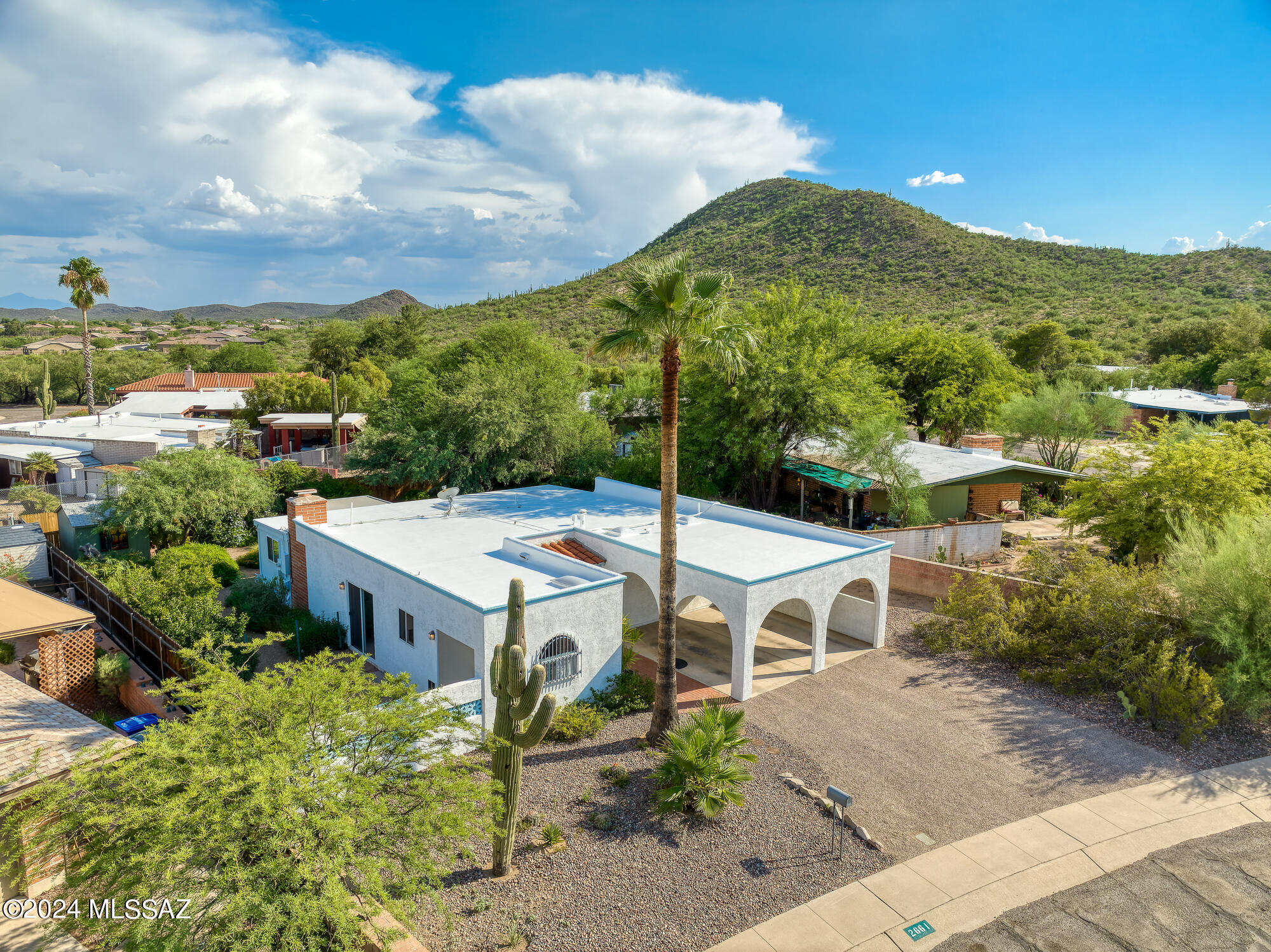 Calle Paraiso , Tucson, AZ 85745