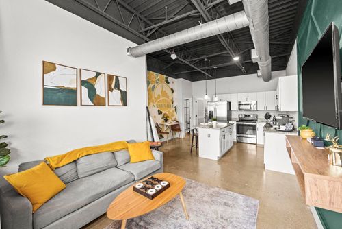 212-295 Plus Park Blvd, Nashville, TN, 37217-1027 | Card Image