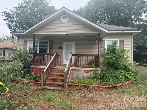 204 Madora St, Mount Holly, NC, 28120-1530 | Card Image