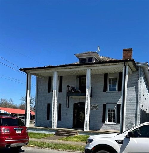 102 E Second Street, Russellville, KY, 42276 | Card Image