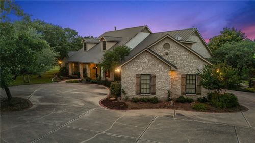 840 Winding Trl, Crawford, TX, 76638-3244 | Card Image