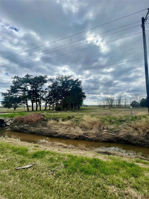 185 8th St, Van Vleck, TX, 77482-9601 | Card Image