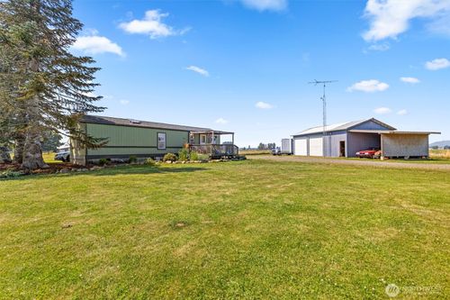 8902 Telegraph Rd, Sumas, WA, 98295-8801 | Card Image