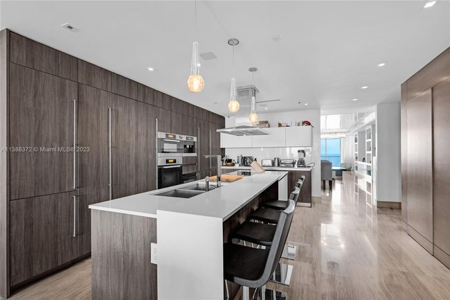 UNIT-1002S - 360 Ocean Dr, Condo with 4 bedrooms, 6 bathrooms and null parking in Key Biscayne FL | Image 14