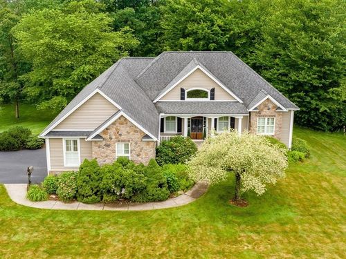 9 Windsor Ln, East Longmeadow, MA, 01028-5711 | Card Image