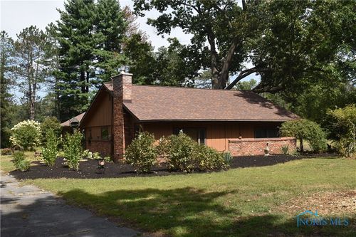 12036 Archbold Whitehouse Rd, Whitehouse, OH, 43571-9732 | Card Image