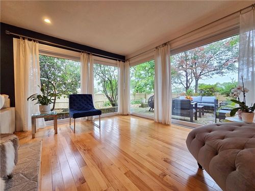 141 Glen Ridge Rd, Cranston, RI, 02920-6151 | Card Image