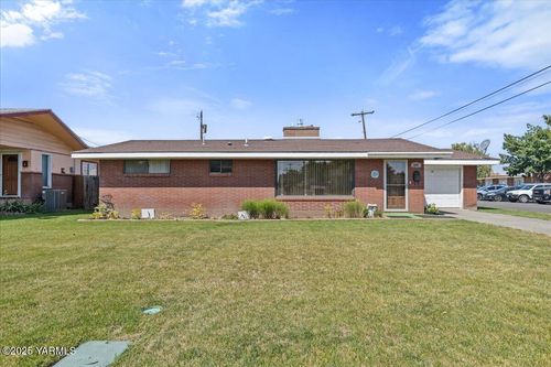 601 Bolin Dr, Toppenish, WA, 98948-1648 | Card Image