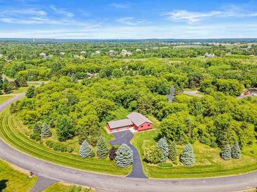 664 Red Maple Ln, Hudson, WI, 54016-7687 | Card Image