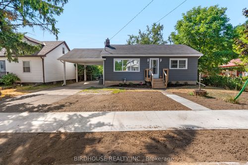 103 King St, Lindsay, ON, K9V1E1 | Card Image