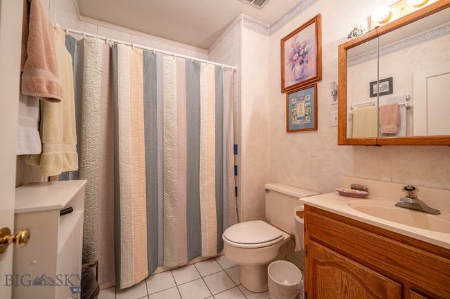1077 Us Highway 89 S, House other with 3 bedrooms, 3 bathrooms and null parking in Gardiner MT | Image 37