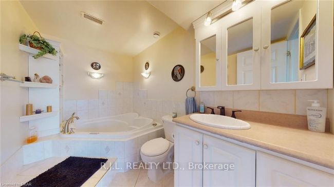 30 Greenhill Dr, House other with 4 bedrooms, 2 bathrooms and 4 parking in Peterborough ON | Image 25