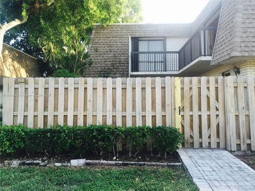 21b-8203 Sw 23rd Ct, North Lauderdale, FL, 33068-5168 | Card Image