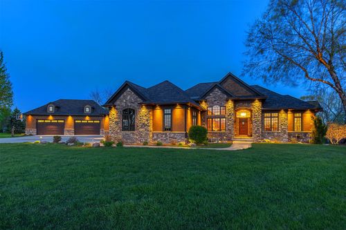 1712 E 1st Street, Huxley, IA, 50124 | Card Image