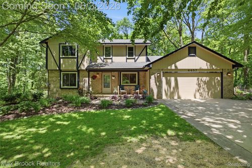 4457 Fettig Trl, White Lake, MI, 48383-1603 | Card Image