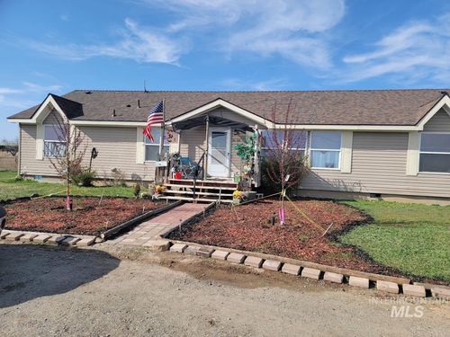 66 E 590 N, Shoshone, ID, 83352-5004 | Card Image