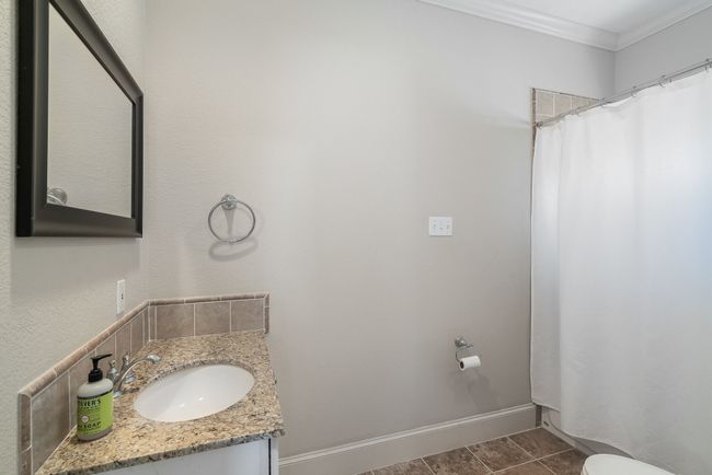 2nd floor bath | Image 21