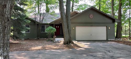 5389 Miller Dr, Bellaire, MI, 49615-9114 | Card Image