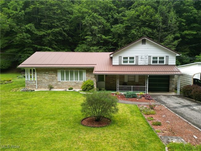 13088 Clay Hwy, House other with 4 bedrooms, 2 bathrooms and null parking in Lizemores WV | Image 25