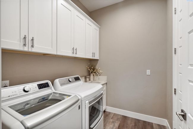 102909 E 1023 Pr Se, Home with 4 bedrooms, 5 bathrooms and null parking in Kennewick WA | Image 40