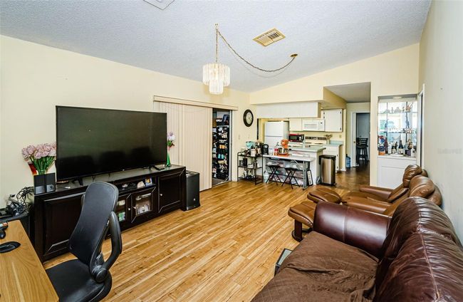 Family Room | Image 18