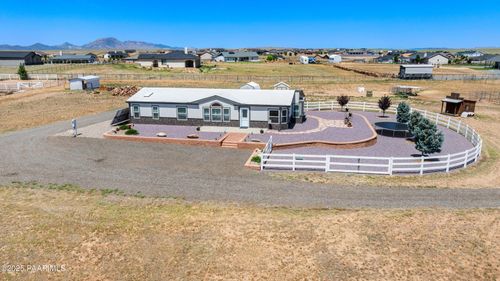 10450 N Poquito Valley Rd, Prescott Valley, AZ, 86315-4710 | Card Image