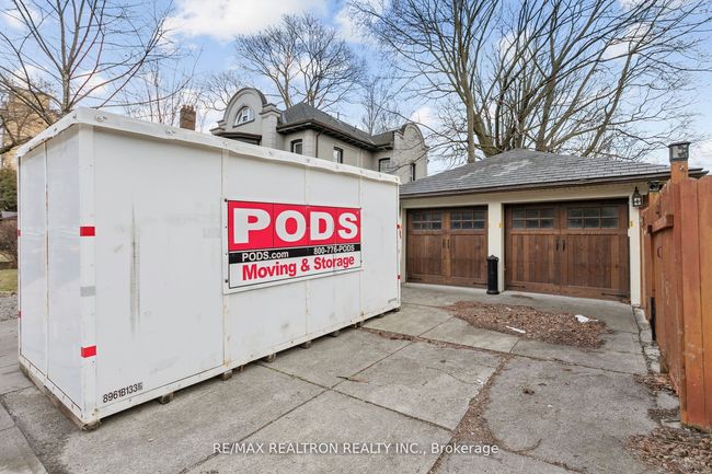 177 Dowling Ave, House other with 8 bedrooms, 3 bathrooms and 2 parking in Toronto ON | Image 40