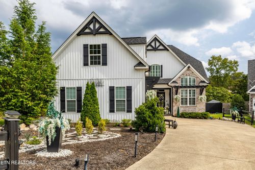 1340 Hillside Ln, Lenoir City, TN, 37771-8482 | Card Image