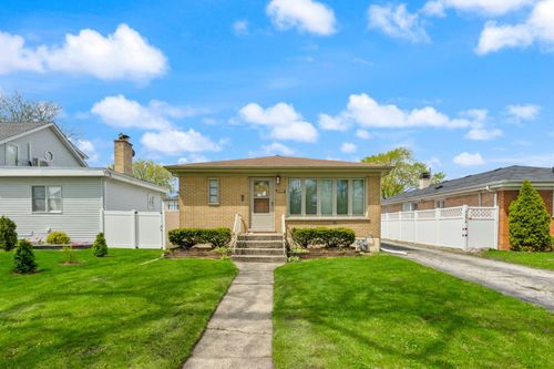 4850 N Clifton Ave, Norridge, IL, 60706-2910 | Card Image