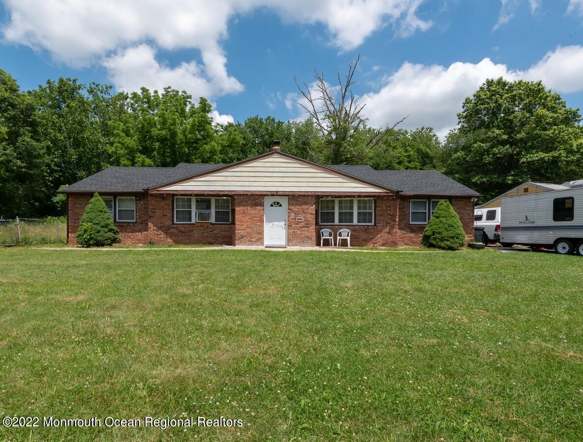 176 Lemmon Avenue, Inactive in Pemberton Zoocasa