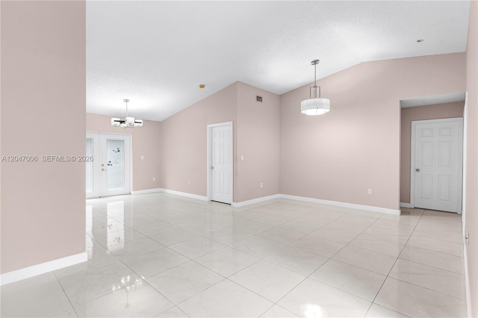 Residential Lease in Hialeah 2
