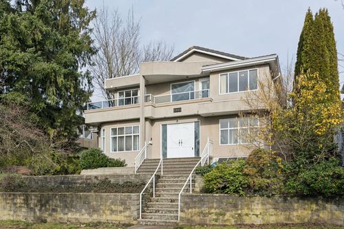2085 Qualicum Dr, Vancouver, BC, V5P2M3 | Card Image