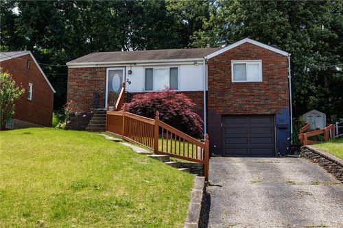 29 Glenburn Dr, Pleasant Hills, PA, 15236-3727 | Card Image