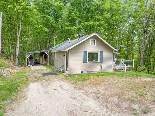 102 Highland St, Plymouth, NH, 03264-1240 | Card Image