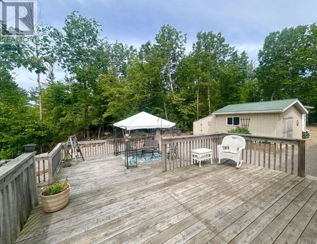 221 Nickel Lake Shores Rd, Home with 3 bedrooms, 2 bathrooms and null parking in Fort Frances ON | Image 7